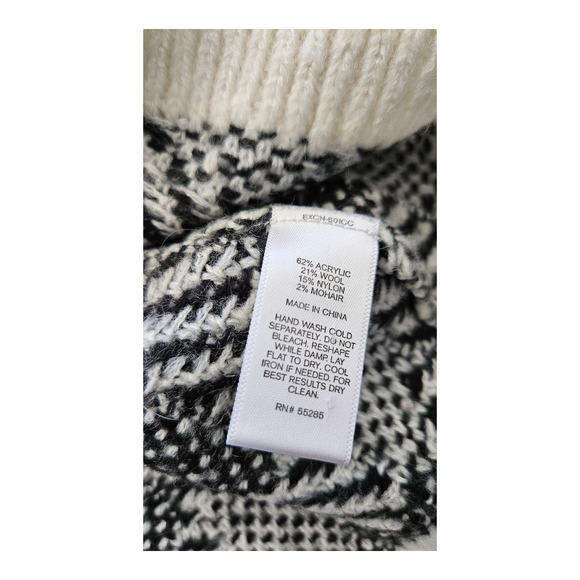 Express XS Long Sleeve Knit Plaid Sweater - Picture 4 of 8